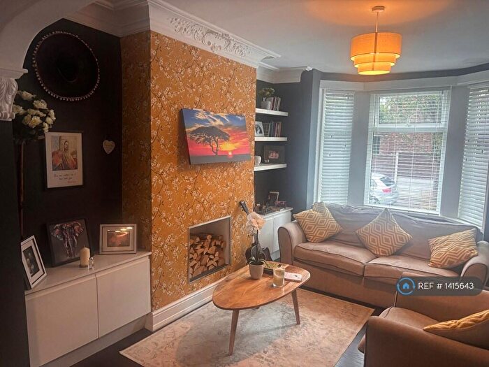 3 Bedroom Terraced House To Rent In Windsor St, Manchester, M40