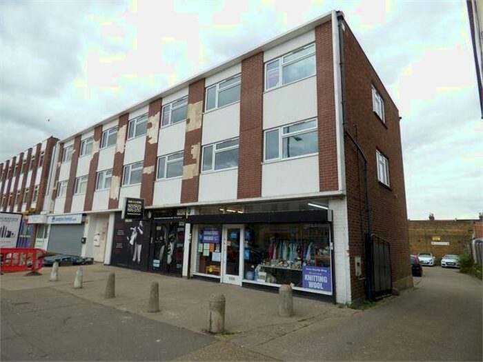 1 Bedroom Apartment To Rent In West Street, Westcliff On Sea, Westcliff On Sea, SS2