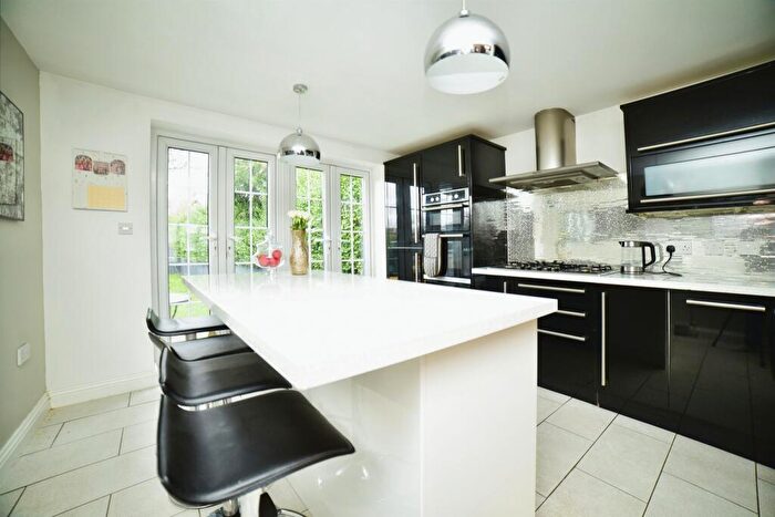 3 Bedroom Terraced House For Sale In The Paddock, Hull, HU4