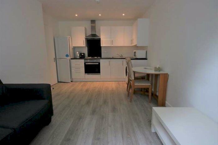 2 Bedroom Flat To Rent In Newmarket Terrace Brighton BN2