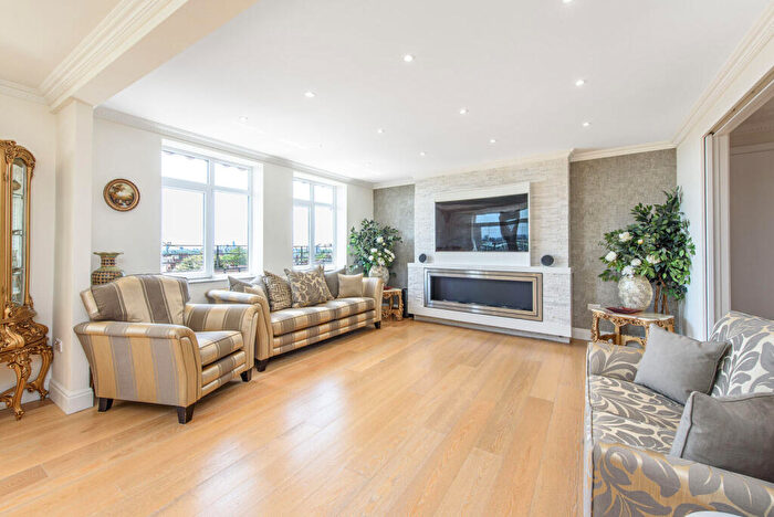 4 Bedroom Flat For Sale In Palace Court, Hampstead, London, NW3
