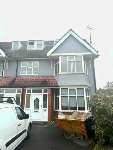 2 Bedroom Flat To Rent In Spies Lane, Halesowen, B62