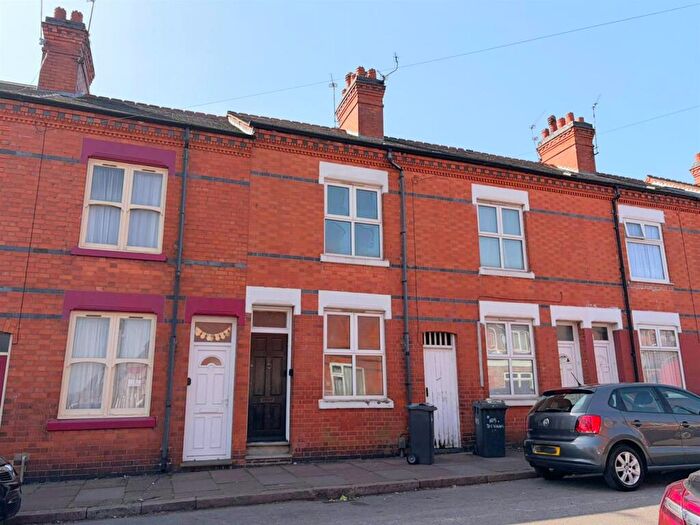 2 Bedroom Terraced House For Sale In Devana Road, Stoneygate, Leicester, LE2