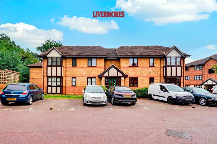 1 Bedroom Flat For Sale In Osbourne Road, Dartford, DA2