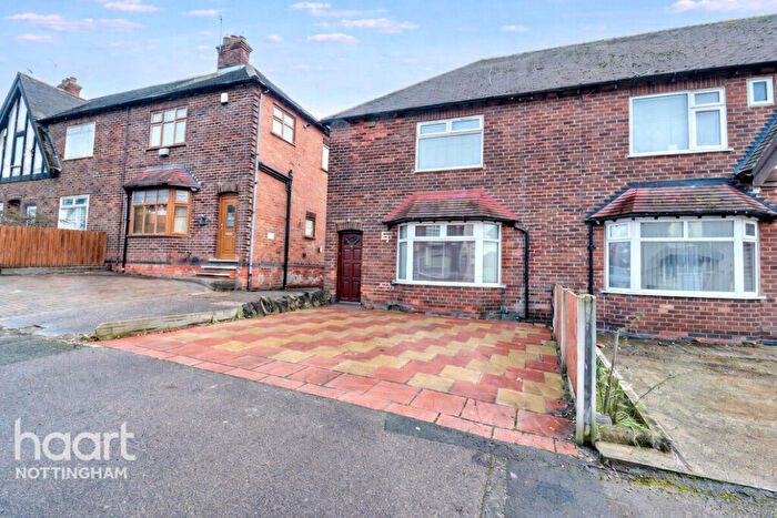 3 Bedroom End Of Terrace House For Sale In Knighton Avenue, Nottingham, NG7