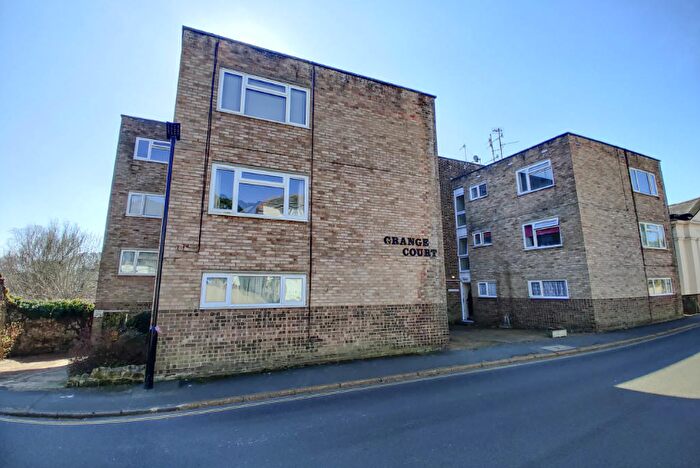 1 Bedroom Flat To Rent In Grange Road, Shanklin, PO37