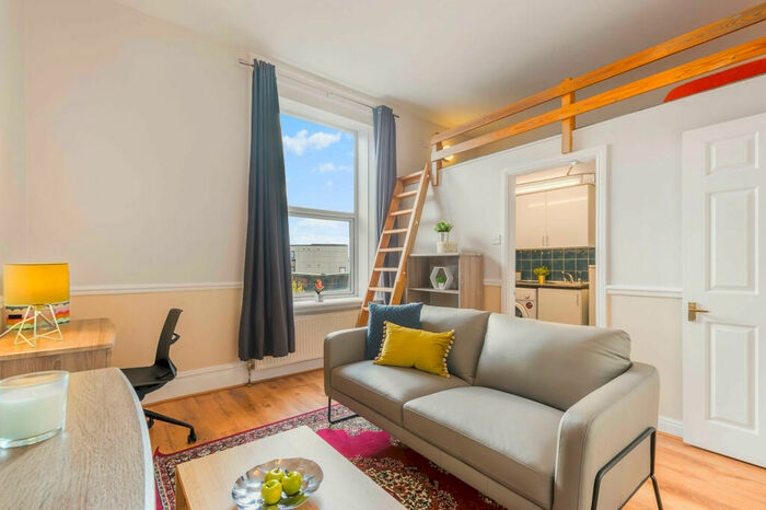 1 Bedroom Flat To Rent In Victoria Terrace, Leeds, LS3