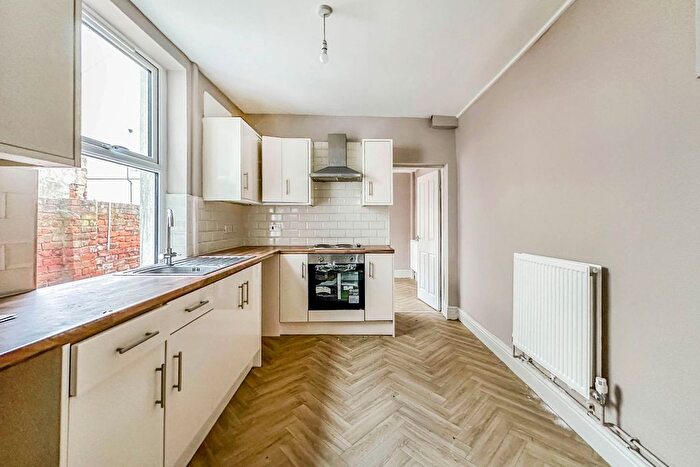 4 Bedroom Terraced House For Sale In Granville Street, Hull, HU3