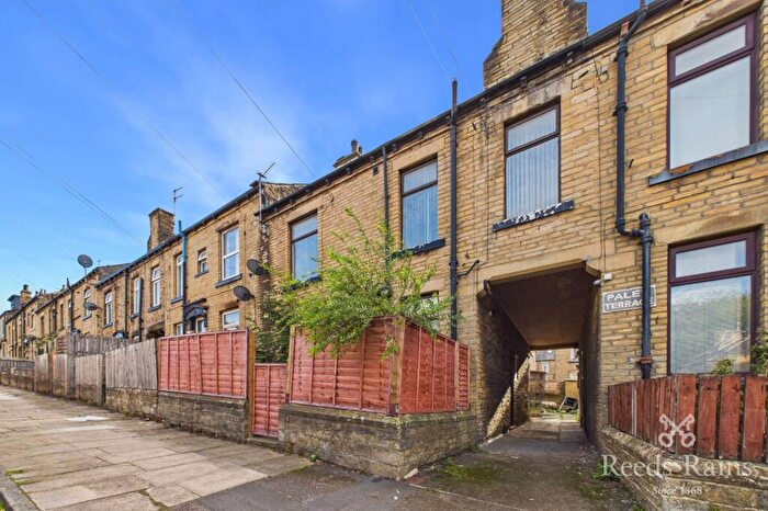 2 Bedroom House To Rent In Paley Terrace, Bradford, West Yorkshire, BD4