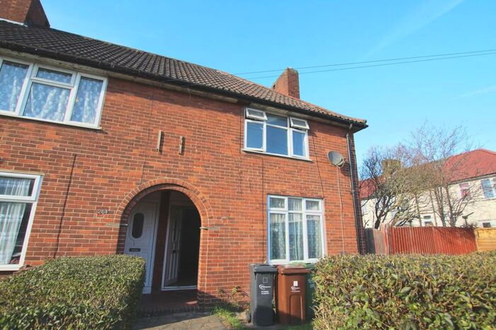 2 Bedroom House To Rent In Stamford Road, Dagenham, RM9