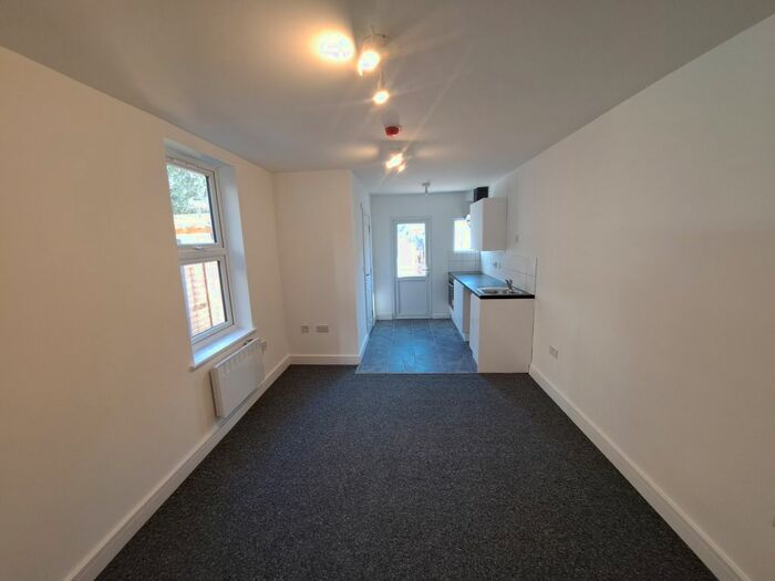 1 Bedroom Studio To Rent In The Avenue, London, N17