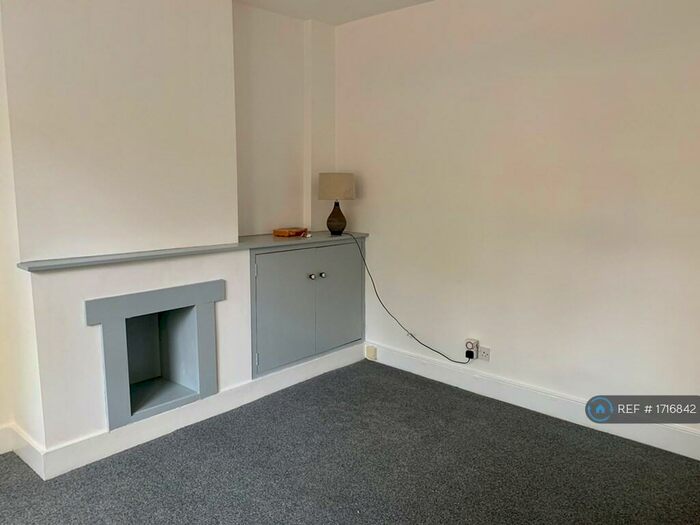 4 Bedroom End Of Terrace House To Rent In Tivoli Road, London, SE27