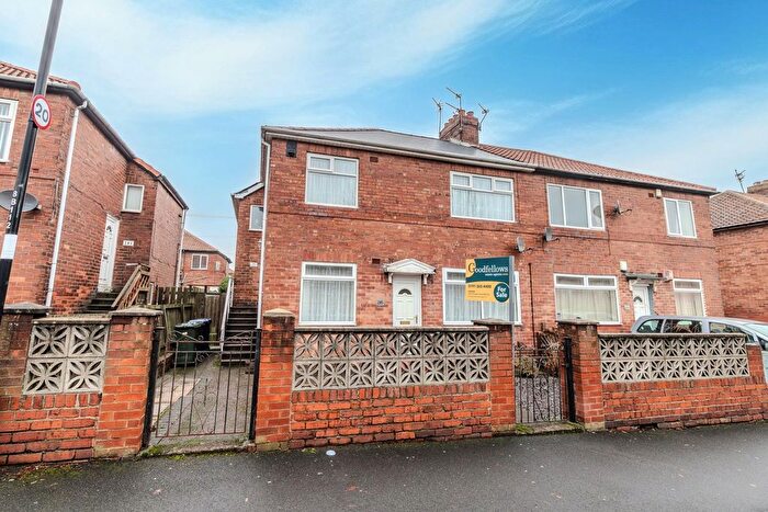 2 Bedroom Flat For Sale In Benson Road, Walker, Newcastle Upon Tyne, NE6