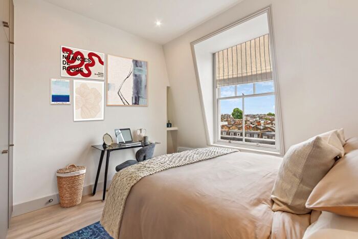 1 Bedroom Flat To Rent In Pater Street, London, W8