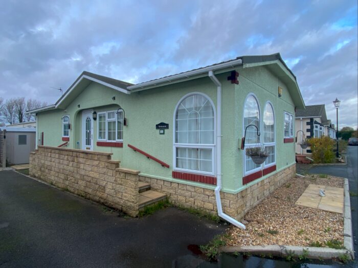 2 Bedroom Park Home For Sale In Oxcliffe Road, Morecambe, Lancashire, LA3