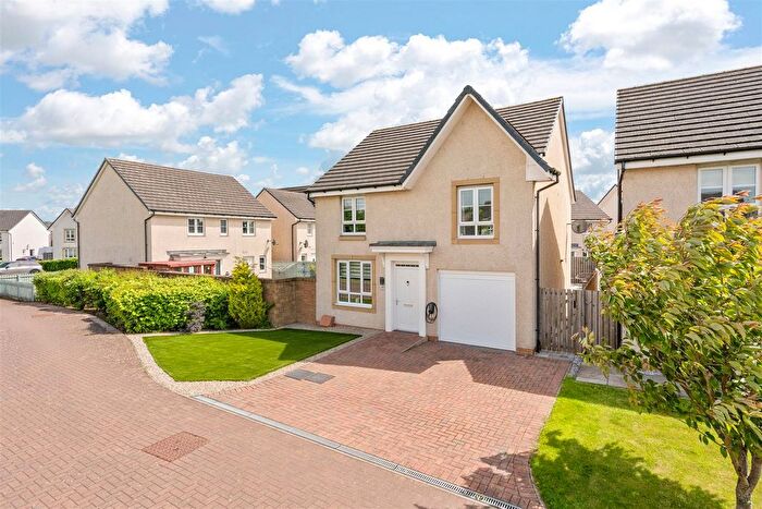 4 Bedroom Detached House For Sale In Lang Drive, Bathgate, EH48