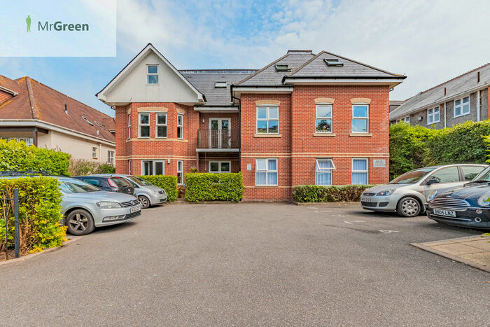 2 Bedroom Apartment To Rent In Cambridge Road, Bournemouth, BH2