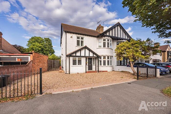 3 Bedroom Semi-Detached House For Sale In Mawney Road, Romford, RM7