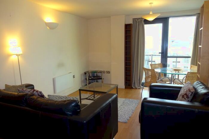 2 Bedroom Apartment To Rent In Velocity East, City Walk. Leeds West Yorkshire., LS11