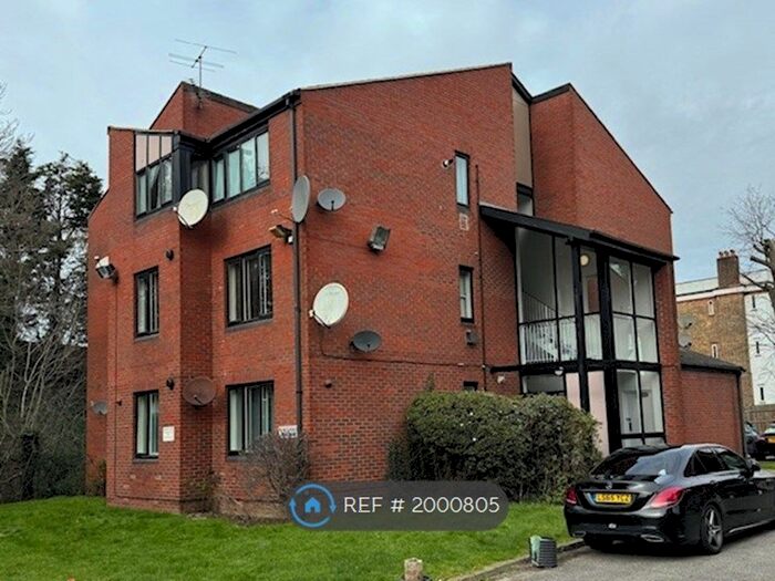 1 Bedroom Flat To Rent In Canberra Close, London, NW4