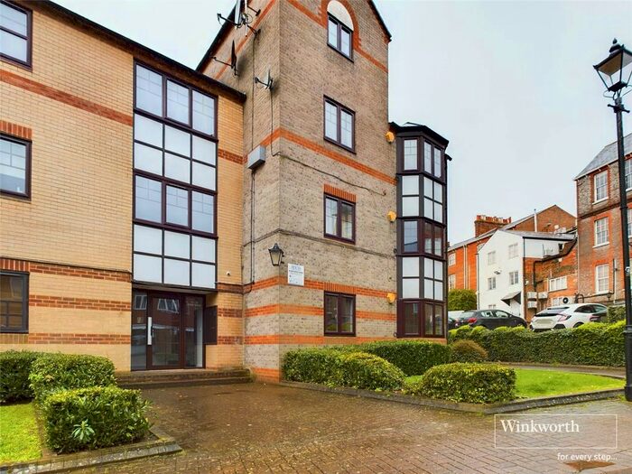 1 Bedroom Flat To Rent In Rose Walk, Reading, Berkshire, RG1