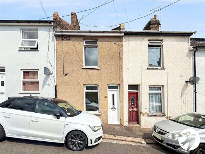 3 Bedroom Terraced House To Rent In Wykeham Street, Rochester, Kent, ME2