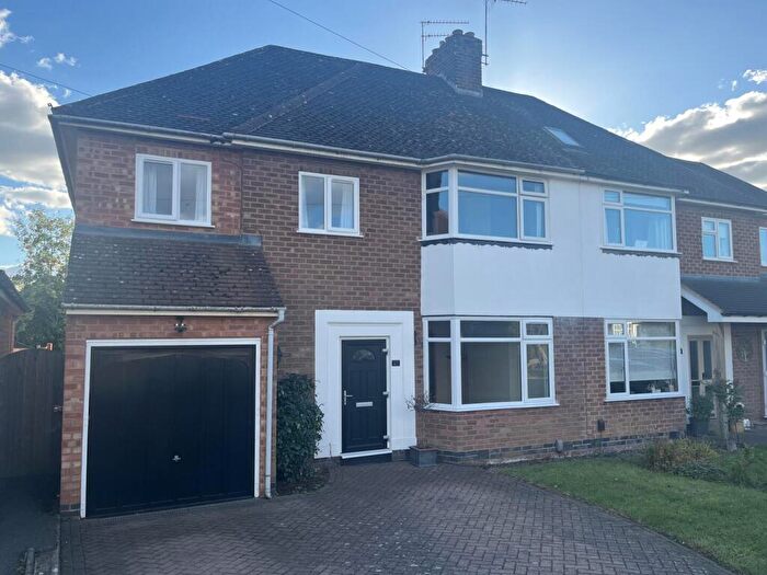 4 Bedroom Semi-Detached House To Rent In Highland Road, Leamington Spa, CV32