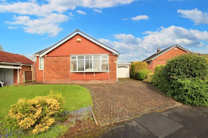 3 Bedroom Detached Bungalow For Sale In Linkside Avenue, Winwick, WA2