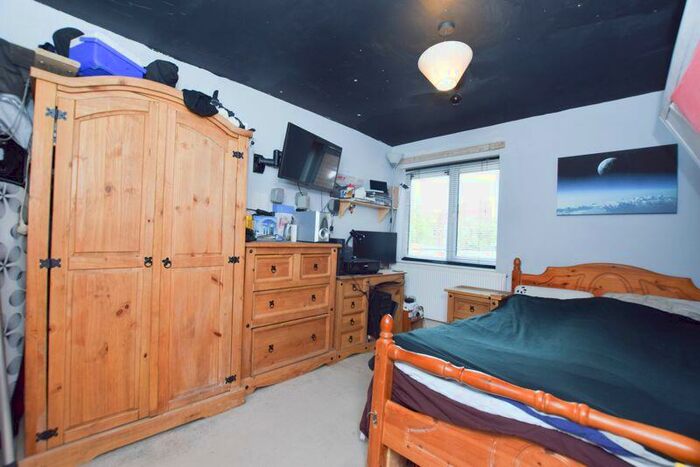 1 Bedroom Flat For Sale In Brooklands Avenue, Atherton, M46