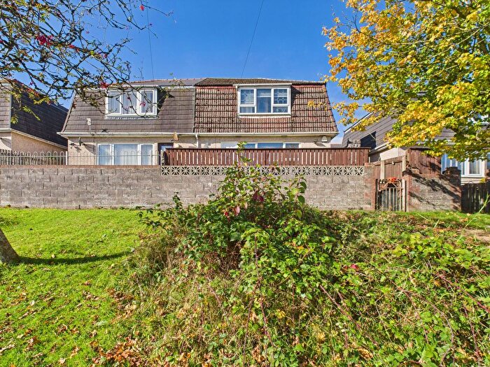 3 Bedroom Semi-detached House For Sale In Cripps Avenue, Cefn Golau, NP22