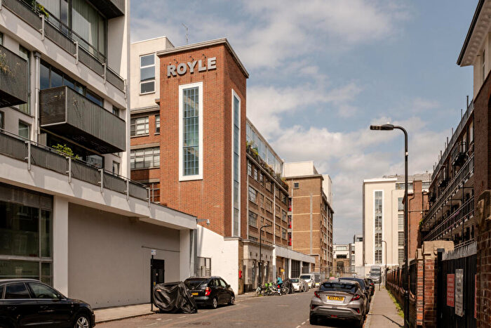 1 Bedroom Apartment For Sale In Royle Building, Wenlock Road, London, N1