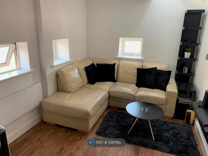 1 Bedroom Flat To Rent In Wellington Court, Leicester, LE1