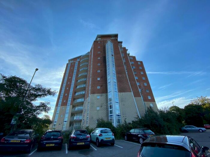 2 Bedroom Apartment To Rent In Richmond Hill Drive, Bournemouth, BH2