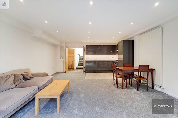 3 Bedroom Flat To Rent In Royal College Street, Camden, NW1