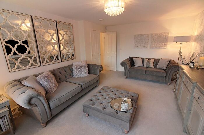 4 Bedroom Detached House For Sale In Gloster Road, Lutterworth, Leicestershire, LE17