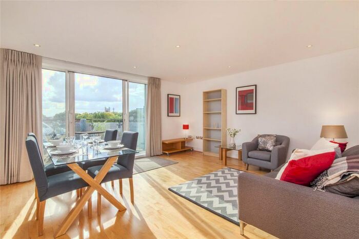 1 Bedroom Flat To Rent In Owen Street, Angel, London, EC1V