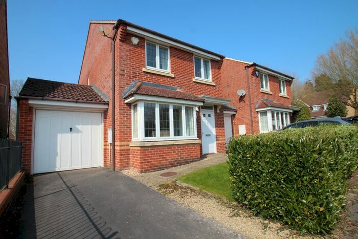 3 Bedroom Detached House For Sale In Cottrell Close, Hungerford, RG17