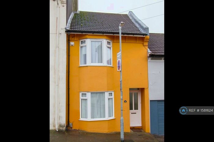 2 Bedroom Terraced House To Rent In Baxter Street, Brighton, BN2