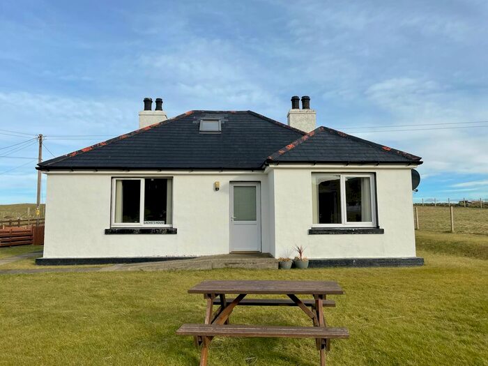 3 Bedroom Country House For Sale In / Of Digg, Staffin, IV51