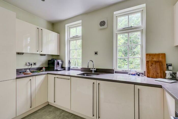 1 Bedroom Flat To Rent In Oakeshott Avenue, Highgate, N6