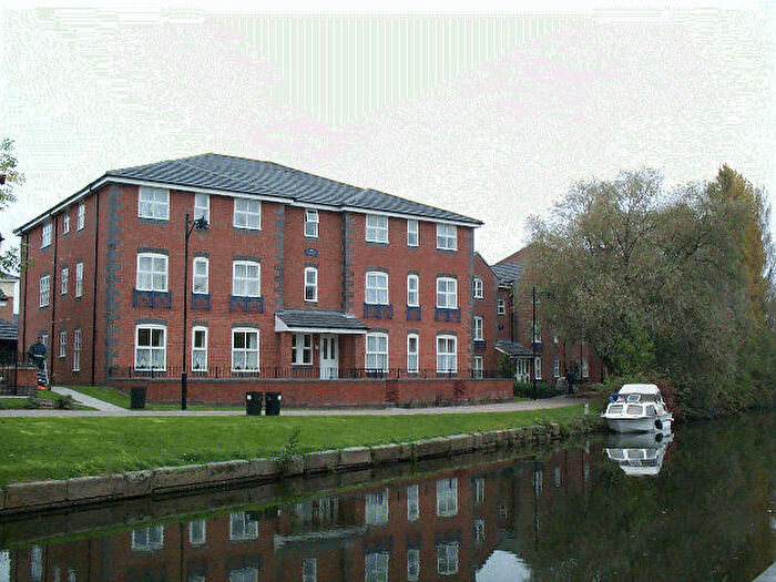 1 Bedroom Apartment To Rent In Drapers Fields, Canal Basin, Coventry, West Midlands, CV1