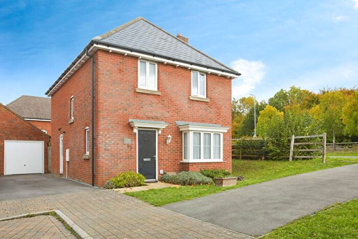 4 Bedroom Detached House For Sale In Haragon Drive, Amesbury, Salisbury, SP4