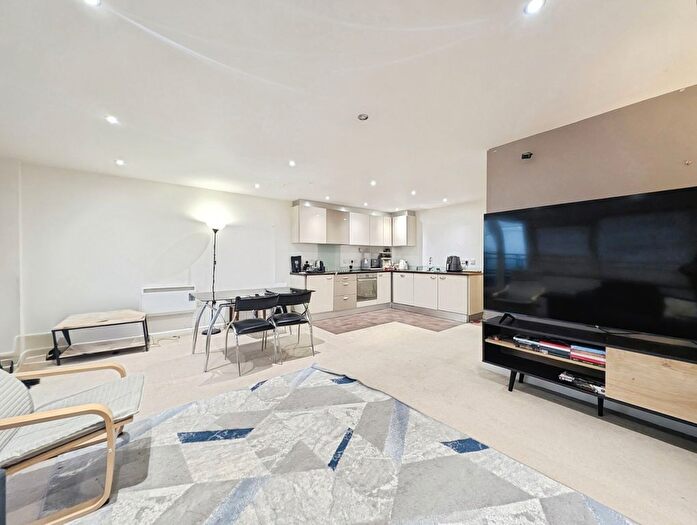 2 Bedroom Flat For Sale In Waterloo Square, Newcastle Upon Tyne, Tyne And Wear, NE1