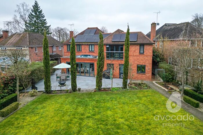 5 Bedroom Detached House For Sale In Pierrefondes Avenue, Farnborough, Hampshire, GU14