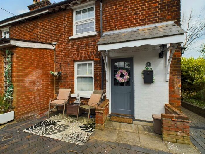 2 Bedroom Cottage To Rent In Railway Cottages, Little Wymondley, Hitchin, SG4
