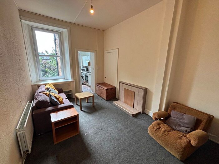 4 Bedroom Flat To Rent In Polwarth Gardens, Edinburgh, EH11