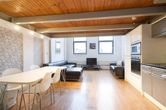 3 Bedroom Apartment To Rent In Crusader House, Thurland Street, Nottingham, NG1