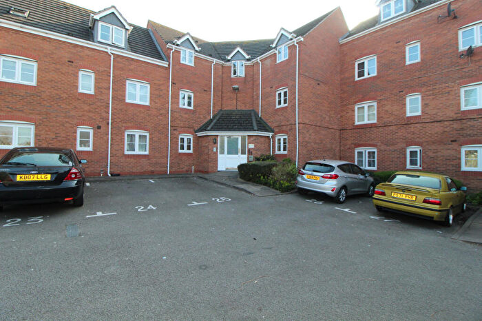 2 Bedroom Flat To Rent In Cavalier Court, Siddeley Avenue, Coventry, West Midlands, CV3