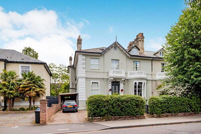 Studio To Rent In Claremont Road, Surbiton, KT6