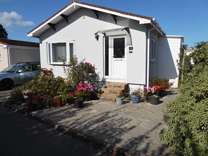 2 Bedroom Park Home For Sale In Broughton Park, Shoreditch, Taunton, Somerset, TA3